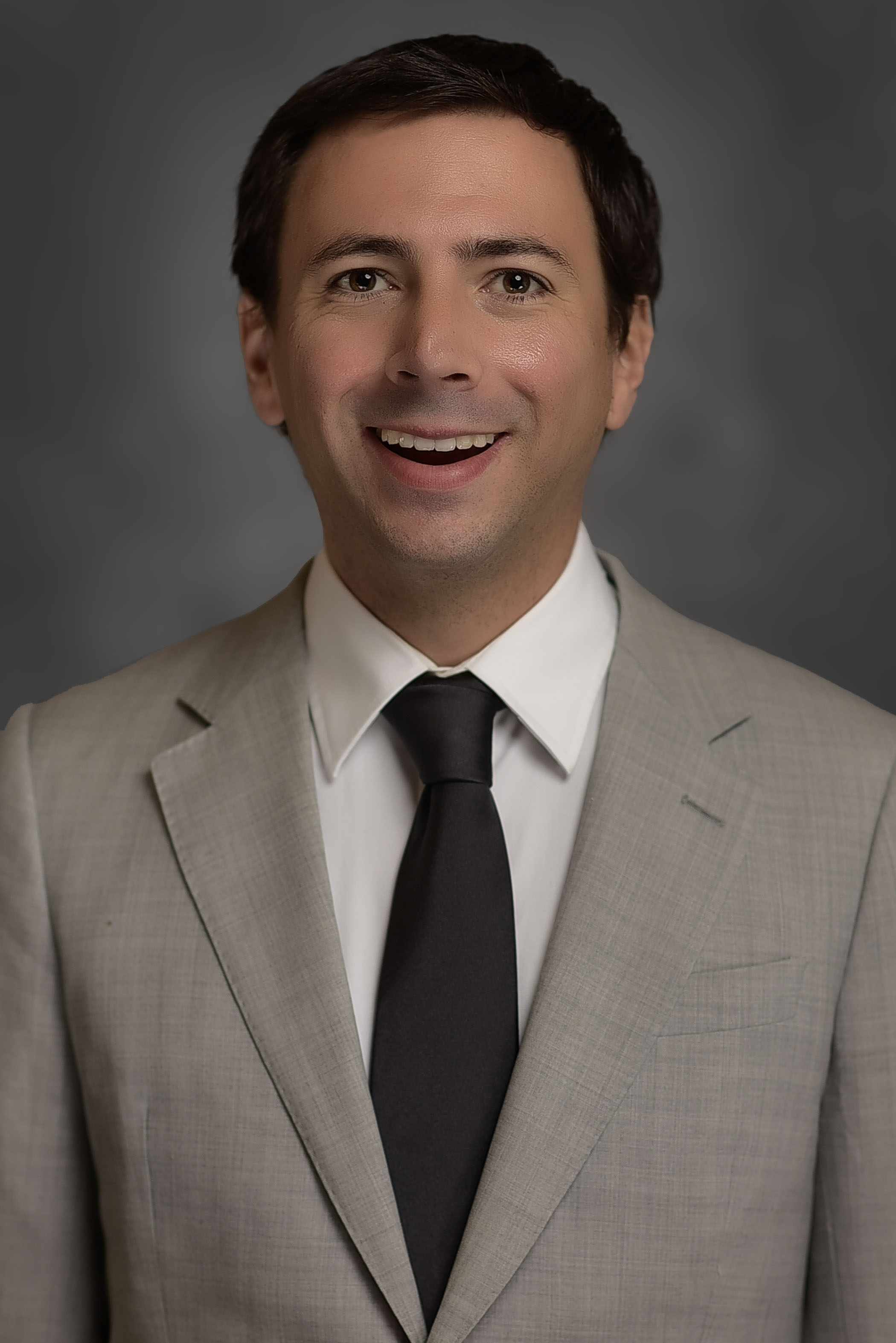 Dominguez Headshot