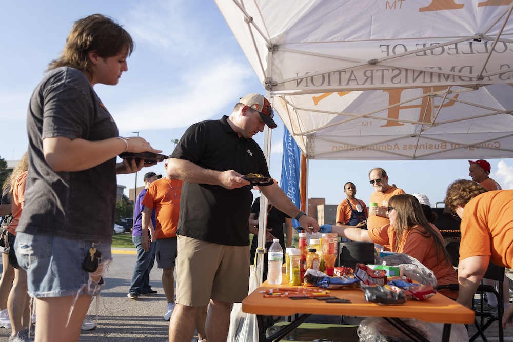 Family-tailgate.jpg