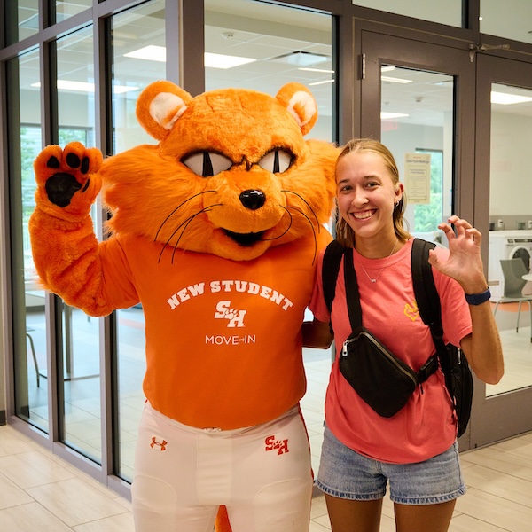 Photos: New Student Move In - Fall 2025